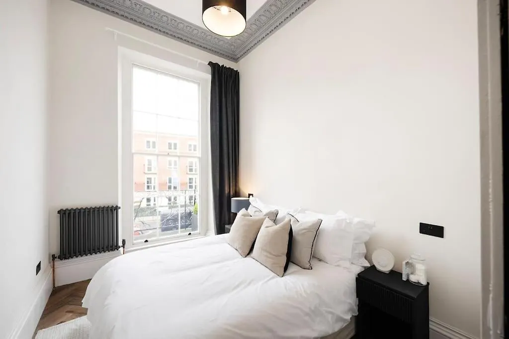 Appartement High End Free Parking Wifi Balcony Ensuite Cheltenham Verenigd Koninkrijk